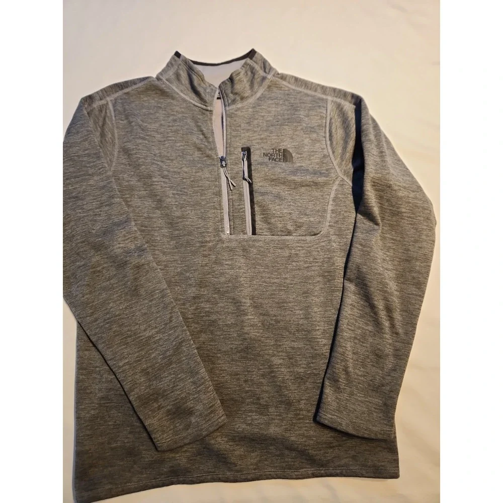 The North Face Men's Gray 1/4 Zip Pullover Mock Neck Long Sleeve Size Medium